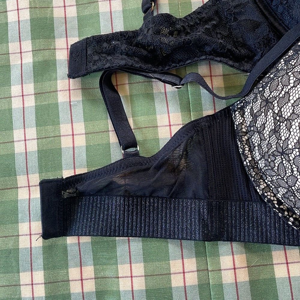 VS push-up bras - Picture 3 of 5